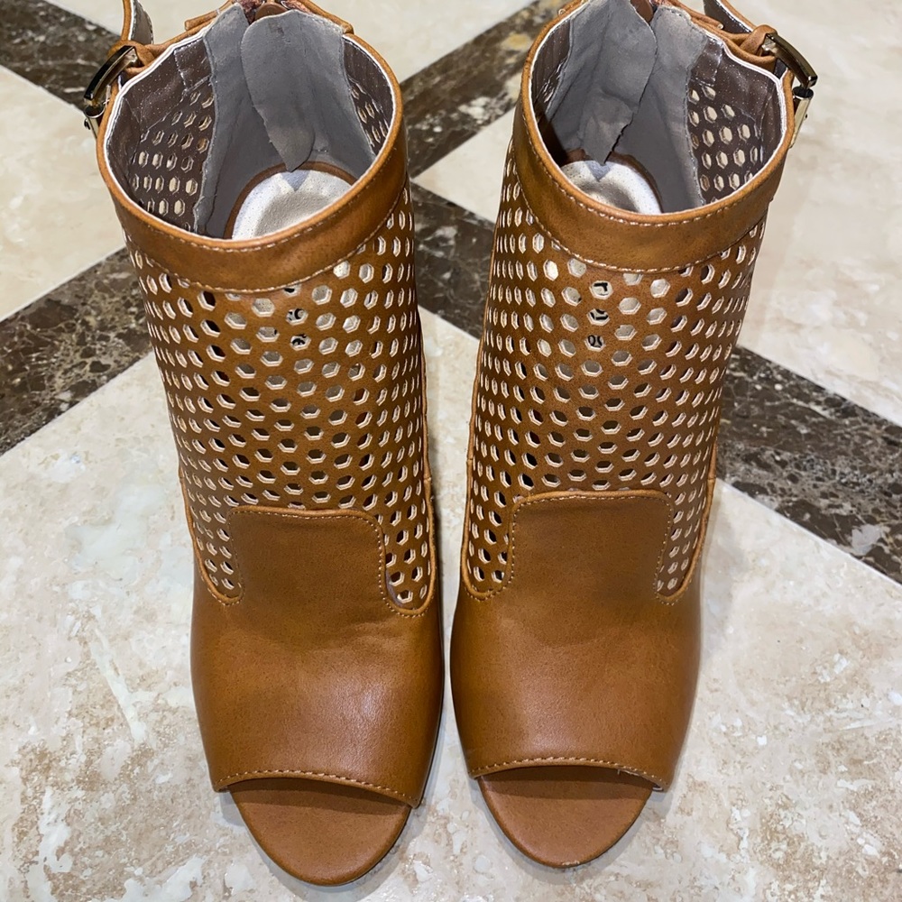 Charlotte Russe brown heels